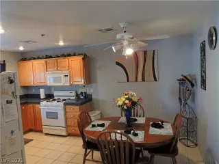 Photo #1: 2277295 Listing