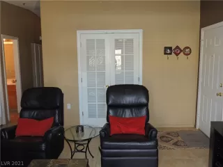 Photo #4: 2277295 Listing