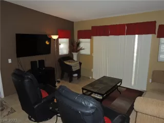 Photo #6: 2277295 Listing