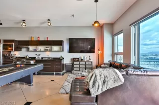 Photo #5: 2277298 Listing