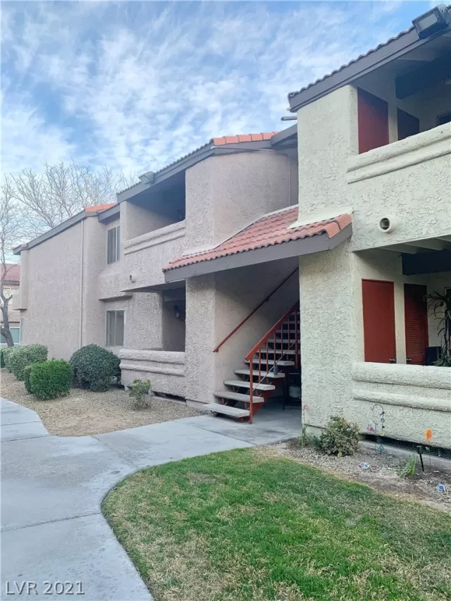 MLS: 2277299 Condo For Sale