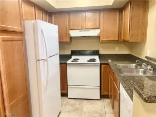 Photo #5: 2277299 Listing 