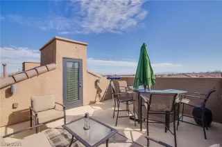 Photo #5: 2277410 Listing