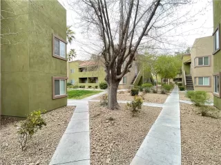 Photo #2: 2277411 Listing