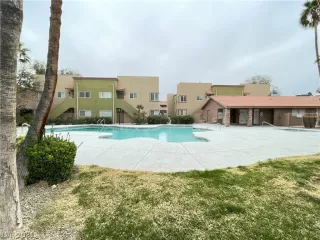 Photo #4: 2277411 Listing