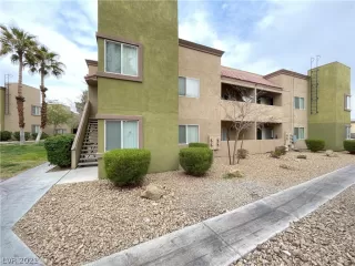 Photo #5: 2277411 Listing