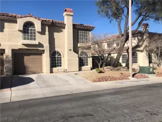 Photo #3: 2277422 Listing