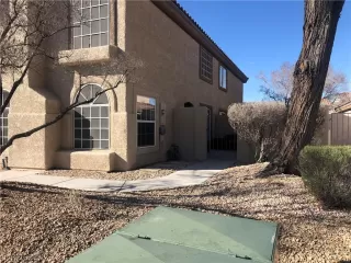 Photo #4: 2277422 Listing