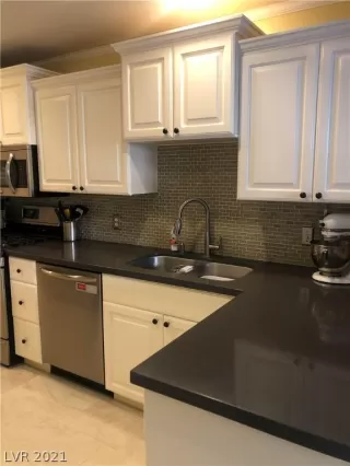 Photo #6: 2277422 Listing