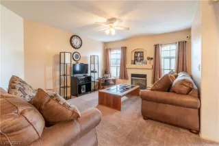 Photo #5: 2277430 Listing 