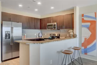 Photo #2: 2277434 Listing 