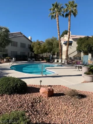 Photo #4: 2277452 Listing 