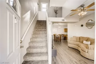 Photo #4: 2277469 Listing