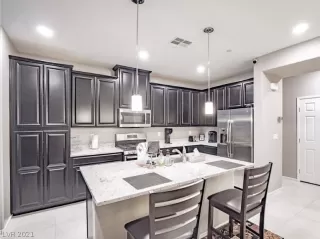 Photo #5: 2277512 Listing 