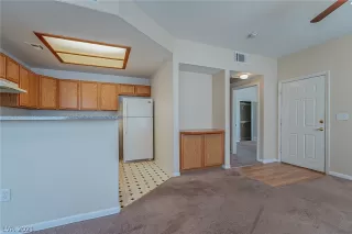 Photo #5: 2277530 Listing 