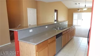 Photo #3: 2277531 Listing 