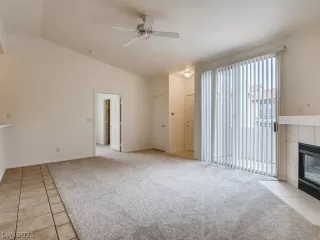 Photo #4: 2277533 Listing