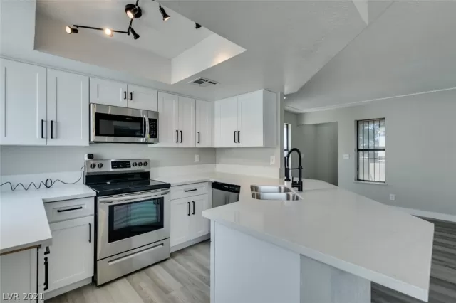 MLS: 2277542 Condo For Sale