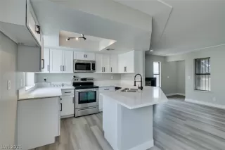 Photo #1: 2277542 Listing