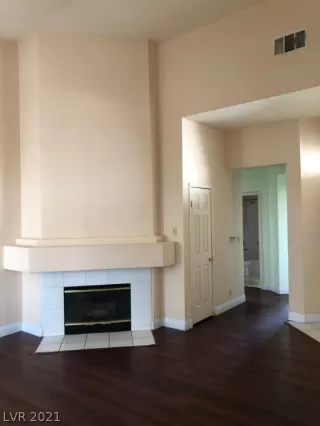 Photo #2: 2277545 Listing