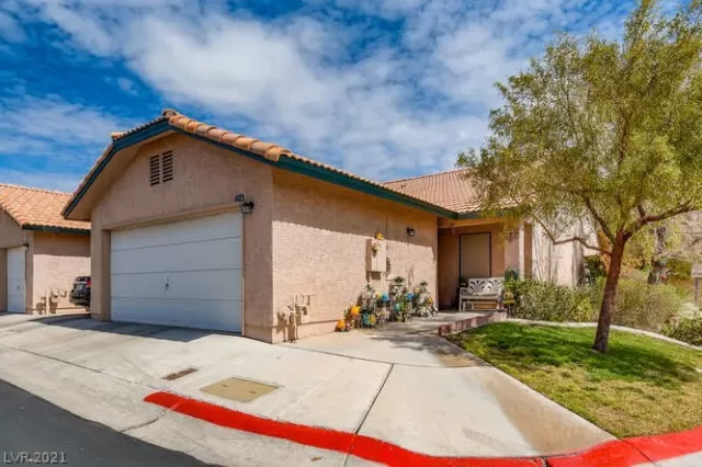 MLS: 2277599 Condo For Sale