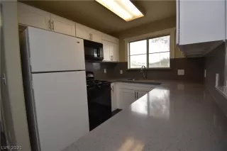 Photo #4: 2277601 Listing 