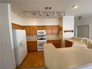 Photo #4: 2277647 Listing 