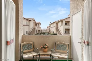 Photo #5: 2277687 Listing