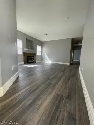 Photo #5: 2277722 Listing