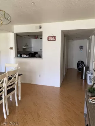 Photo #3: 2277734 Listing 