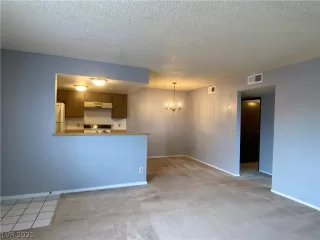 Photo #5: 2277818 Listing 