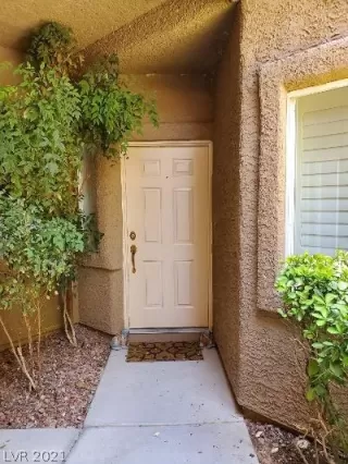 Photo #2: 2277823 Listing