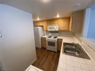 Photo #1: 2277841 Listing 