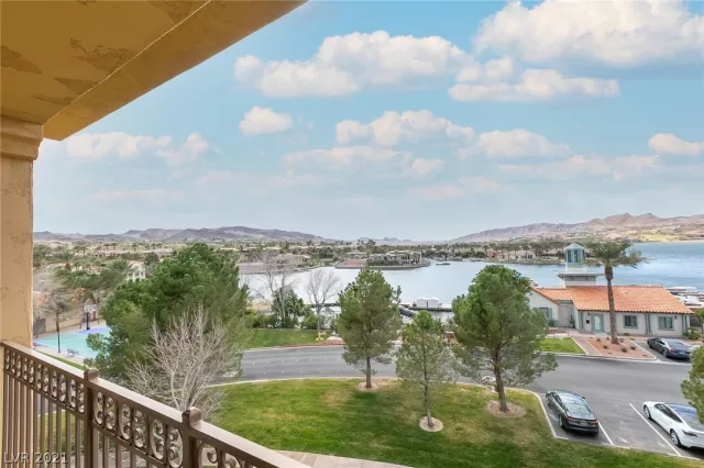 MLS: 2277854 Condo For Sale