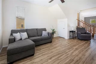 Photo #6: 2277863 Listing