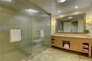 Photo #3: 2277897 Listing