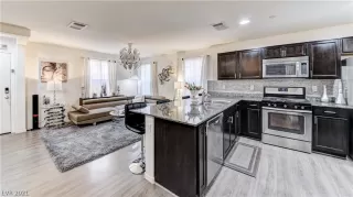 Photo #2: 2277922 Listing