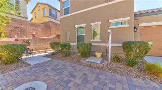 Photo #5: 2277922 Listing