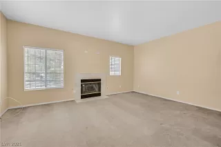 Photo #3: 2277959 Listing