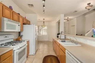 Photo #5: 2278020 Listing 