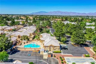 Photo #5: 2278026 Listing 