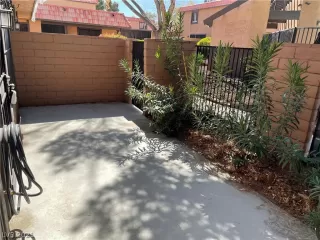 Photo #4: 2278051 Listing