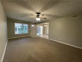 Photo #6: 2278051 Listing