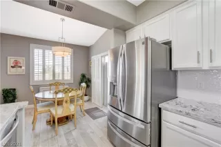 Photo #5: 2278056 Listing 