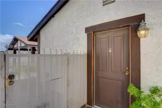 Photo #5: 2278100 Listing 