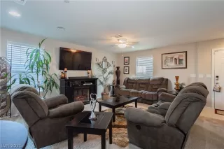 Photo #4: 2278114 Listing