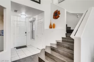 Photo #3: 2278120 Listing