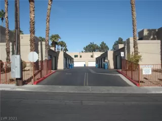 Photo #3: 2278128 Listing 