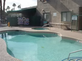 Photo #6: 2278128 Listing 