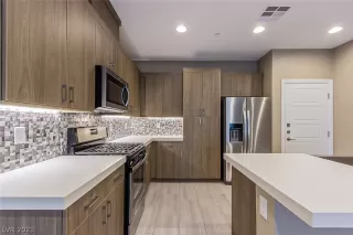 Photo #5: 2278146 Listing 